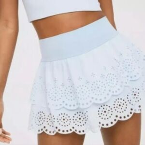 OFFLINE BY AERIE White Tiered Eyelet Skort Size Medium
